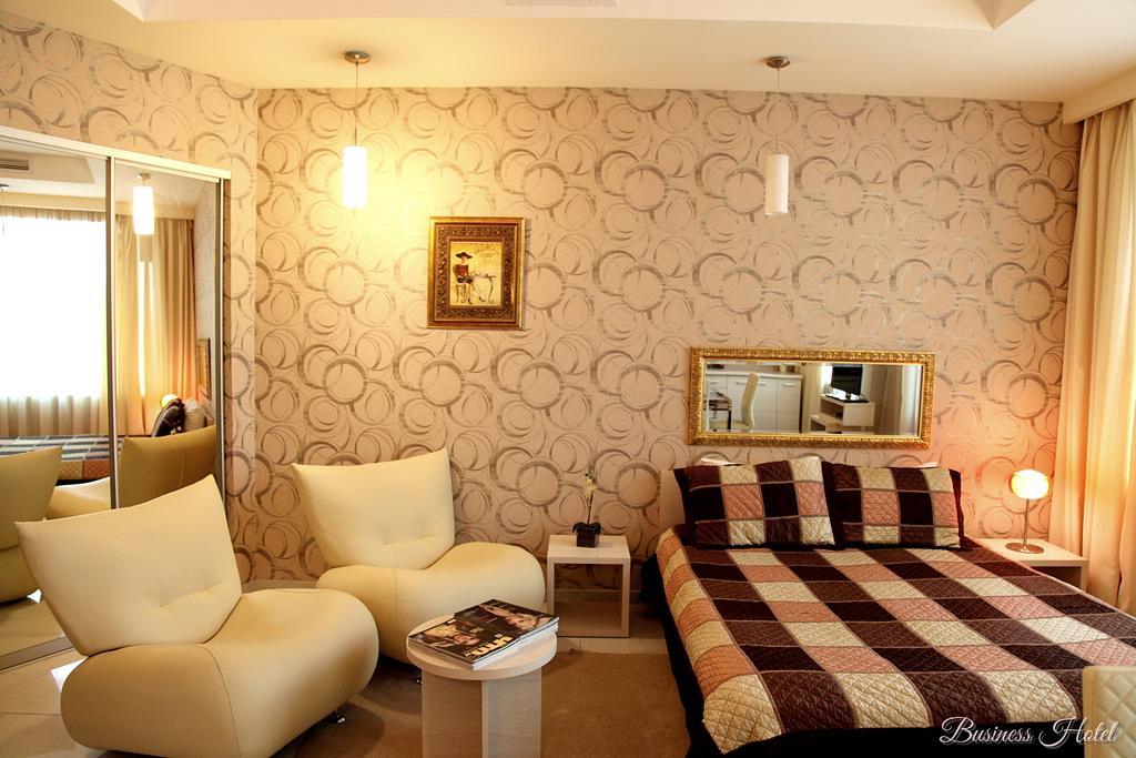 Business Hotel Charkiv Rum bild