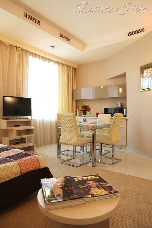Business Hotel Charkiv Rum bild