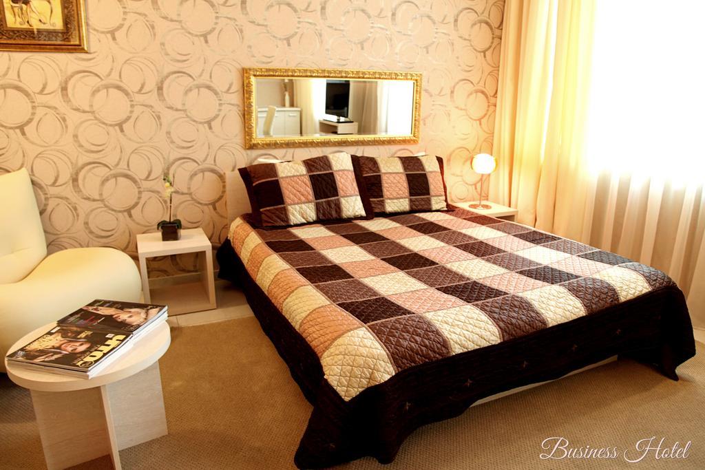 Business Hotel Charkiv Rum bild